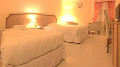 Hormoz Hotel