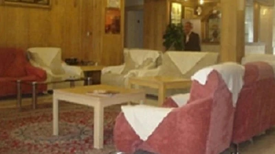 Akhavān Hotel