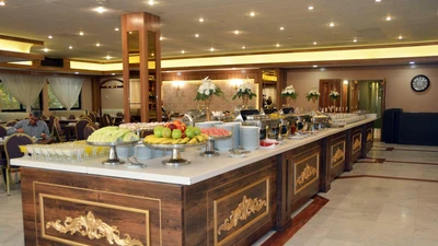 Pardisan Hotel