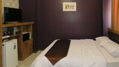 Kourosh Hotel