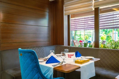 Parsian Evin Hotel