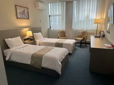 Aseman Shahr Hotel