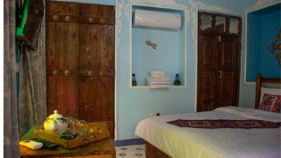 Tabesh Hotel