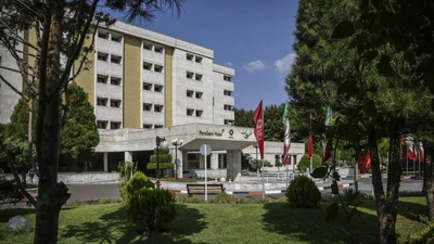 Pardisan Hotel