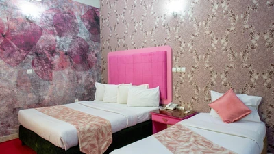 Parseh Hotel