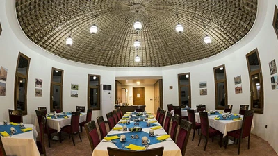 Parsian Ghaleganj Hotel