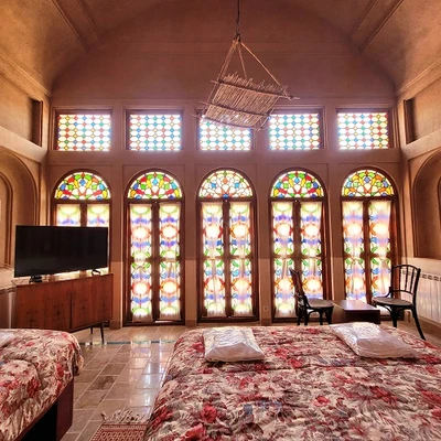 Khaneh Seneek Traditional Hotel