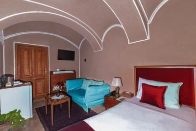 Mandegar House
