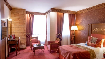 Zandiyeh Hotel