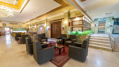 Parsian Ali-Qapu Hotel