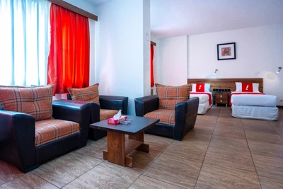 New Naderi Hotel