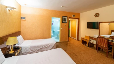 Parsian Ali-Qapu Hotel
