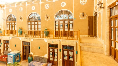 Firoozeh Traditional Hotel