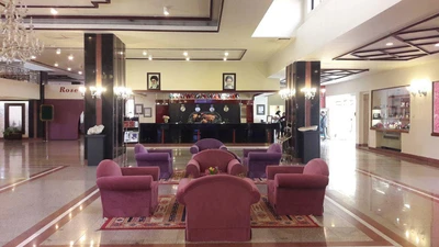 Pardisan Hotel