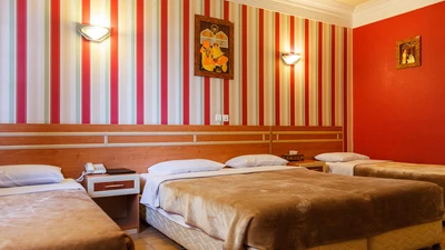 Sepahan Hotel