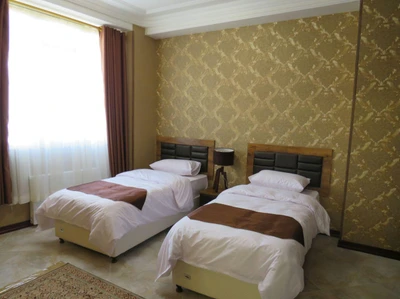Kourosh Hotel