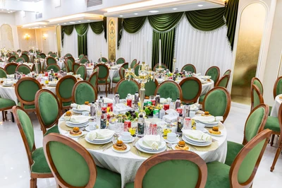 Gostaresh Hotel