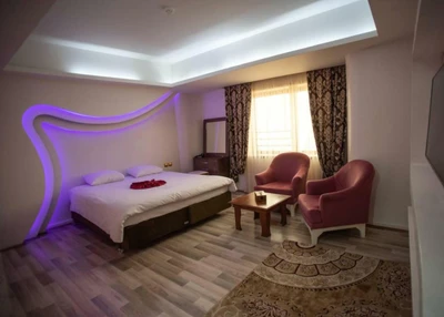 Elgoli Pars Hotel