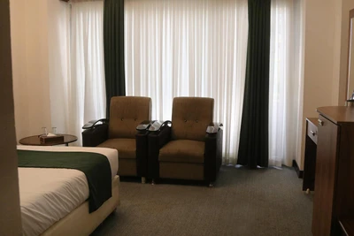 Gambron Hotel