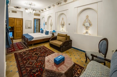 Ghasr Monshi Hotel