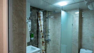 Khajoo Hotel