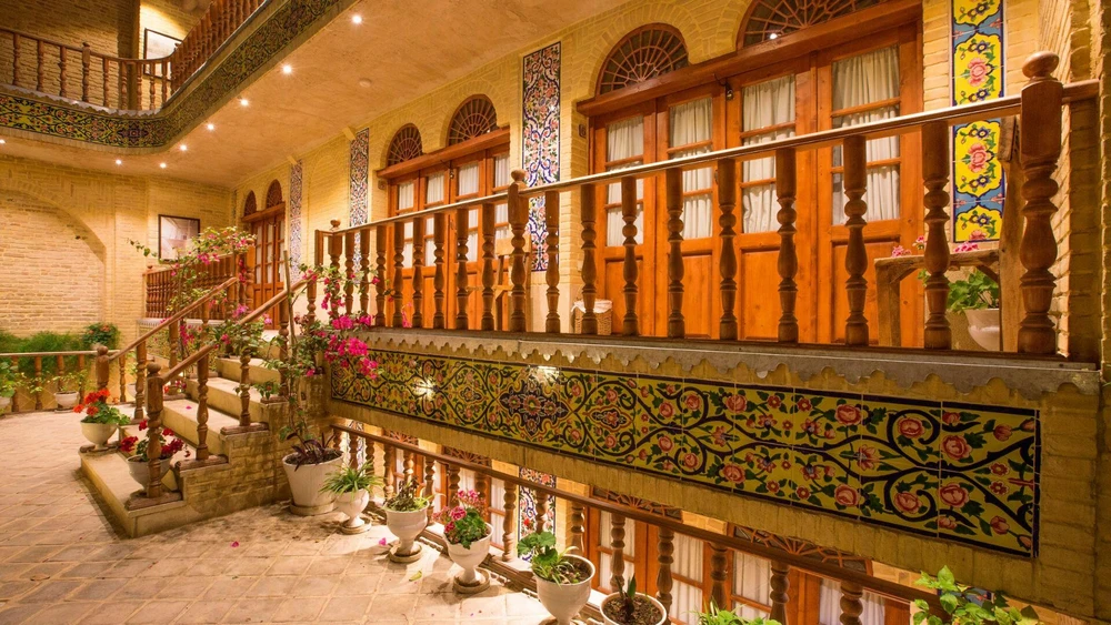 Forough Hotel
