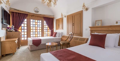 Karvanica Hotel