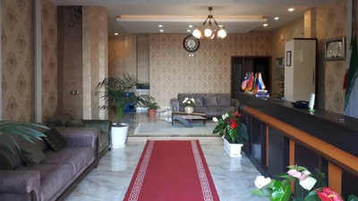 Aseman Shahr Hotel