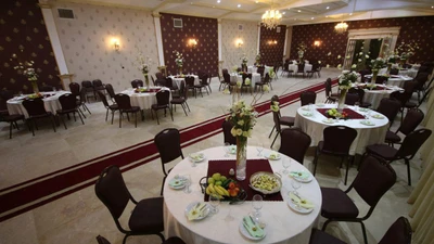 Dariush Hotel