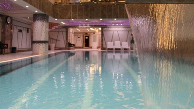 Almas Novin Hotel