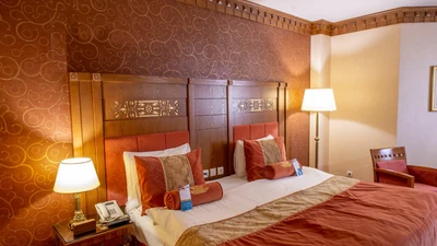 Zandiyeh Hotel