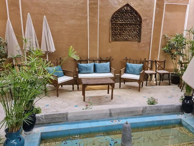 Hotel Tavousiyeh