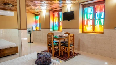 Niayesh Hotel