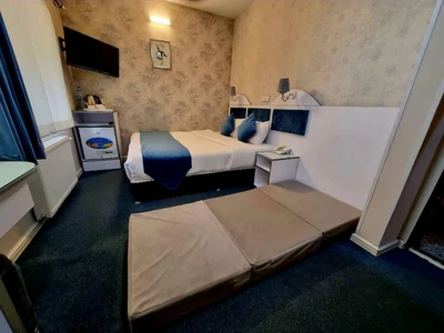 Larn Hotel
