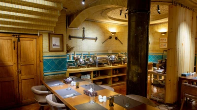 Roodaki Hotel