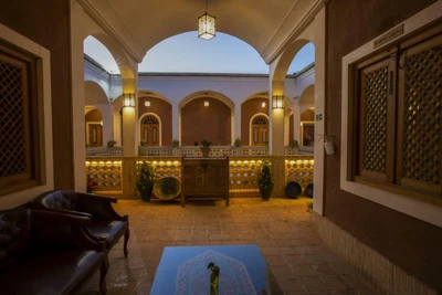 Baba Afzal Hotel
