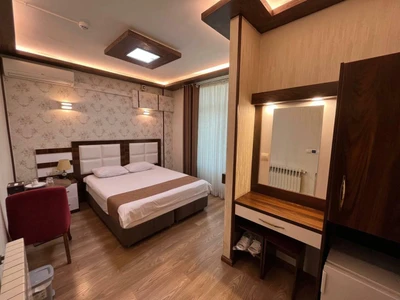 Alborz Hotel
