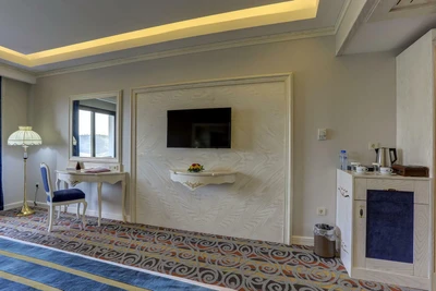 Yasuj Parsian Hotel