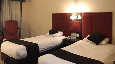 Hormoz Hotel