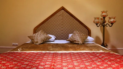 Laleh Bisotun Hotel
