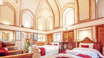 Yas Isfahan Hotel