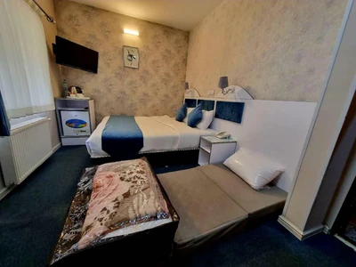 Larn Hotel