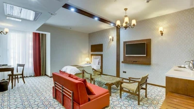 Arghavan Hotel