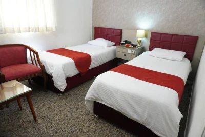 Avrin Hotel