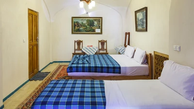 Mahinestan Raheb Hotel