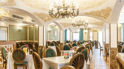Khajoo Hotel