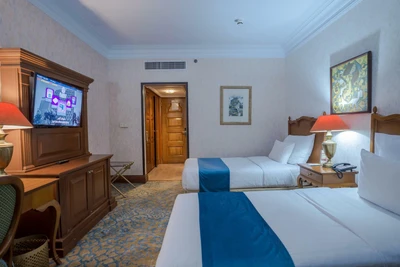 Parsian Esteghlal Hotel