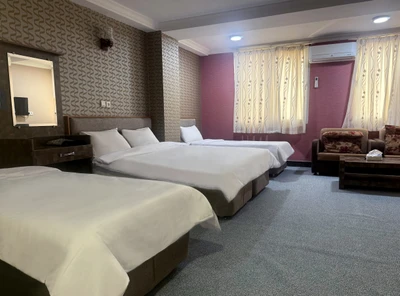 Qeshm Kavan Hotel