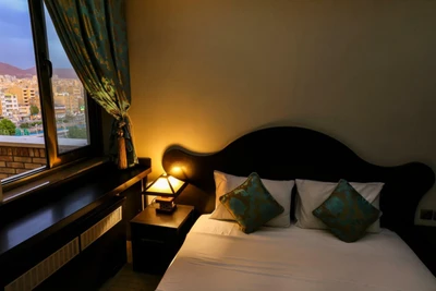 Gostaresh Hotel
