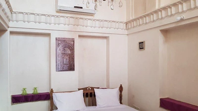 Adib Hotel
